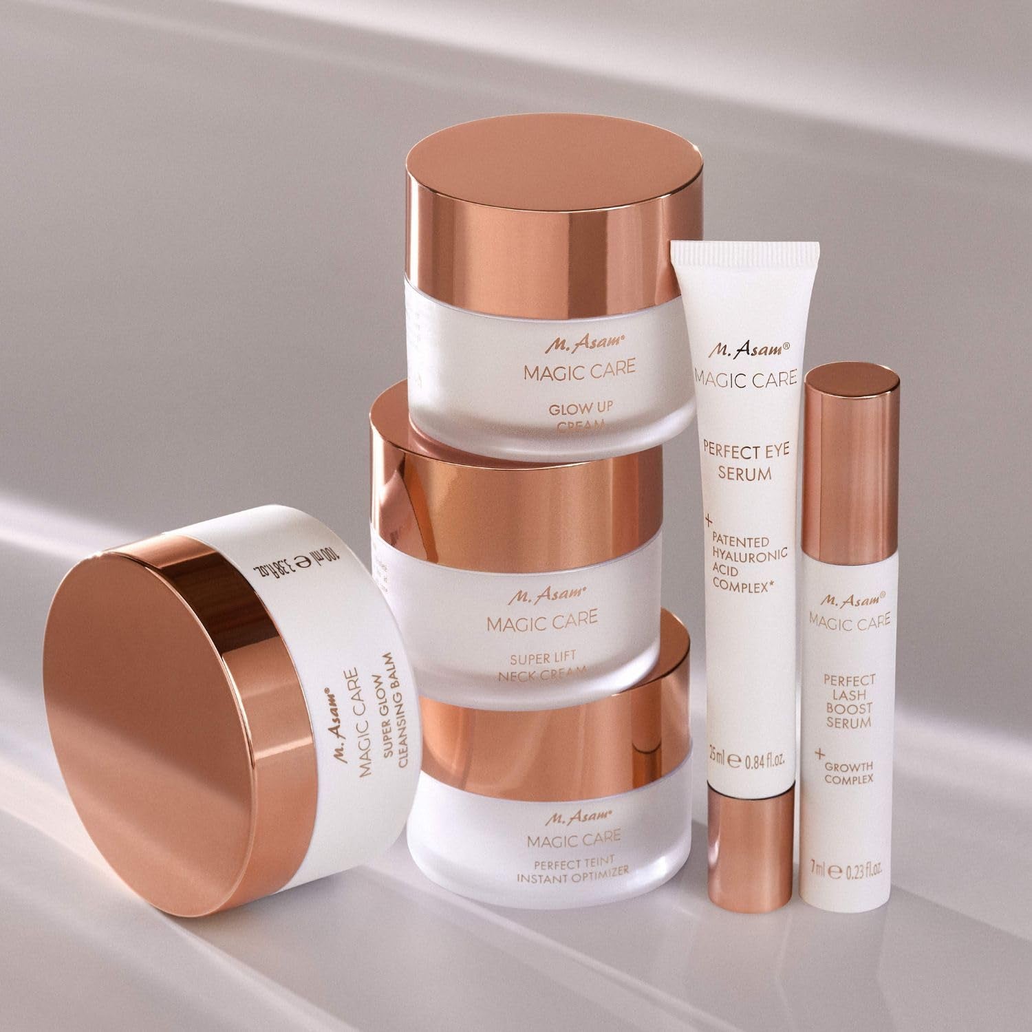 Magic Care Perfect Teint (1.01 Fl Oz) - Transparent Make Up, Skin Care Face Cream and Makeup Primer. Beauty Product That Is Known to Minimize Wrinkles & Pores, with Peptide Complex & Retinol