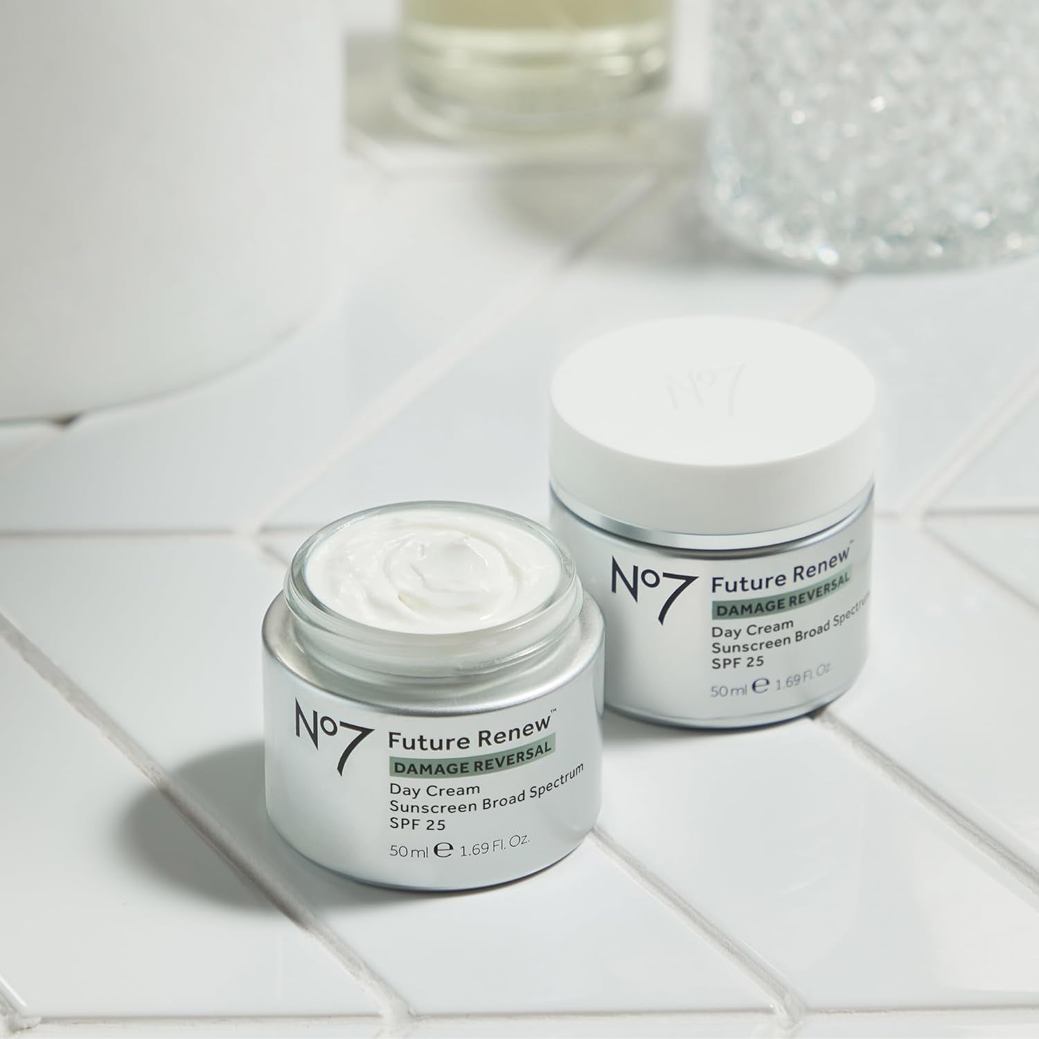 Future Renew Damage Reversal Day Cream SPF 25 - anti Aging Face Moisturizer with SPF for Visibly Damaged Skin - Moisturizes, Brightens & Protects Skin - Lightweight, Absorbs Quickly (50Ml)